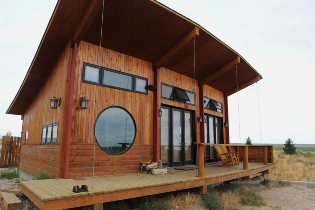 The Coolest Airbnb in Every State: Wyoming Japanese Cabin Airbnb