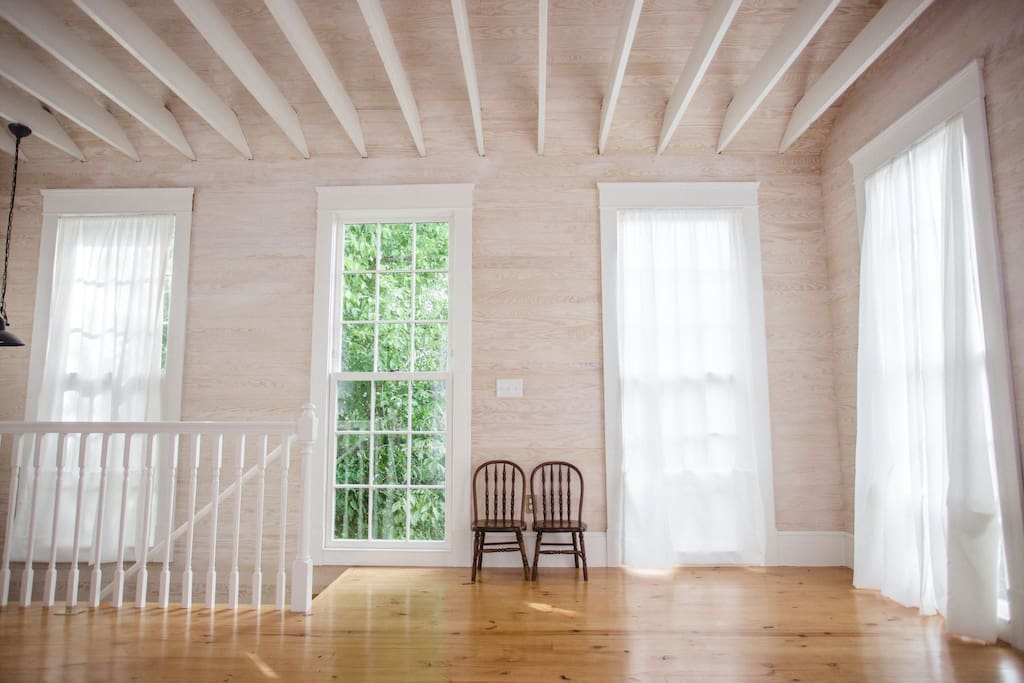 The Coolest Airbnb in Every State: Virginia Photo Studio Airbnb