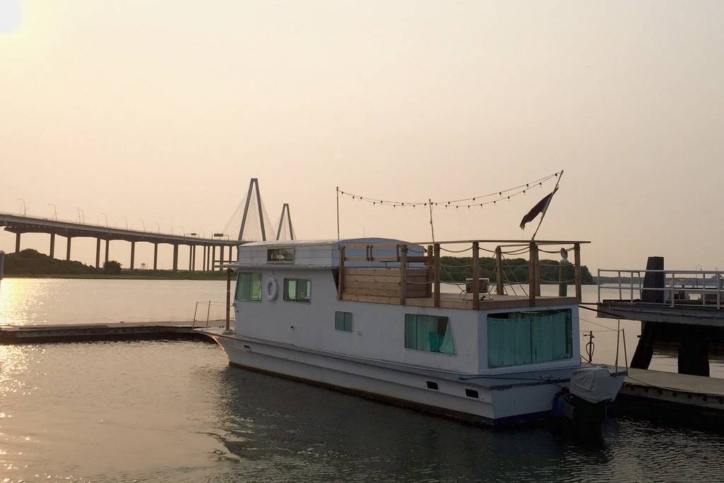 The Coolest Airbnb in Every State: South Carolina Houseboat Airbnb
