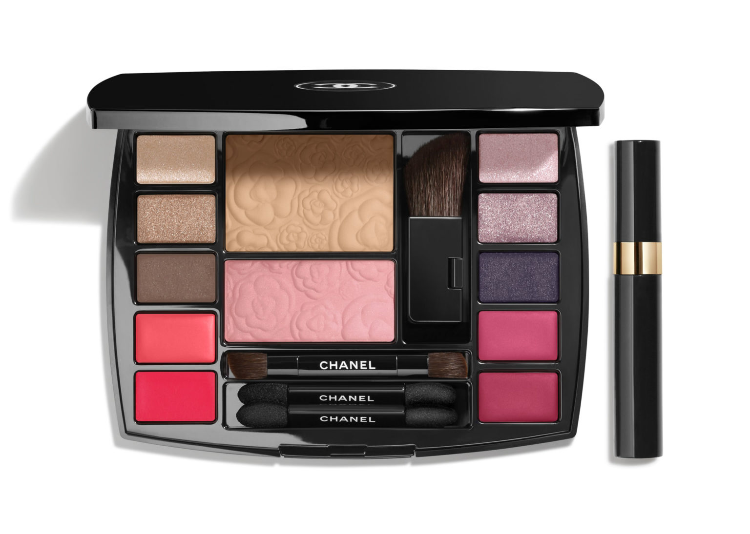 10 Best Travel Makeup Kits, Palettes, and Minis Perfect for Vacay in 2022